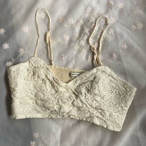SALE💖Lace cream American Eagle bralette crop top